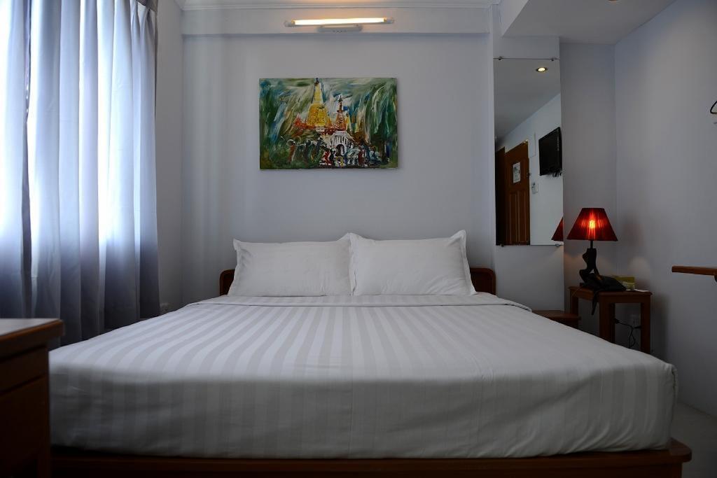New Yangon Hotel Bagian luar foto