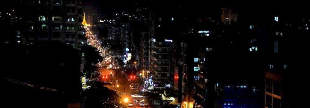 New Yangon Hotel Bagian luar foto